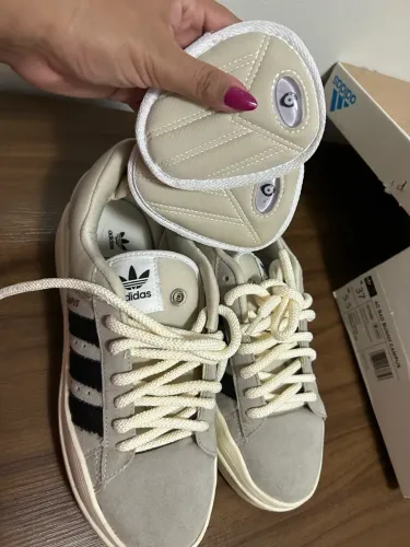 Tênis estilo Adidas Campus