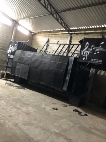 Vendo estrutura de mini trio