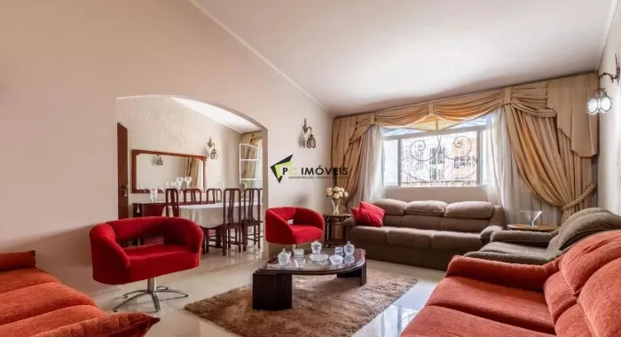 Casa à venda no Imirim, com 200m², 3 quartos, 6 vagas e com Piscina.