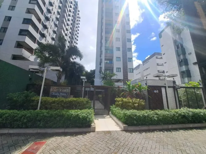 Apartamento de 1 quarto com garagem definida a venda no Espinheiro/ PE