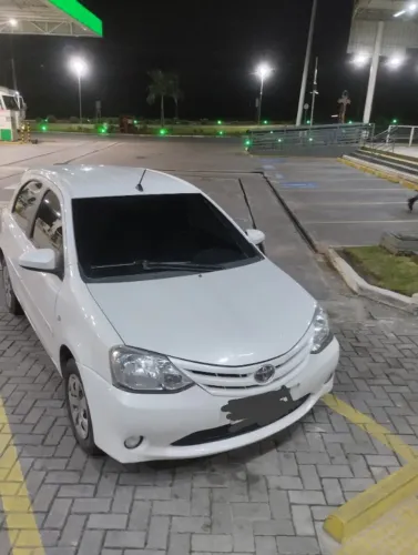 Toyota Etios X 1.3 Flex 16V 5P Mec. 2017