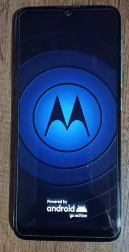 Motorola Moto E20. 2GB RAM  32GB