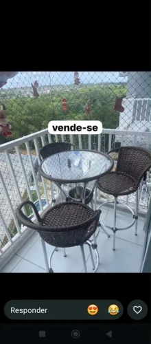 Mesa bistrô com 3 baqueta