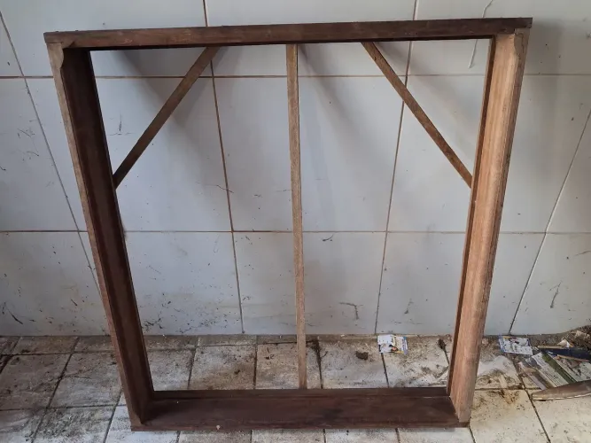 Forra para janela de madeira
