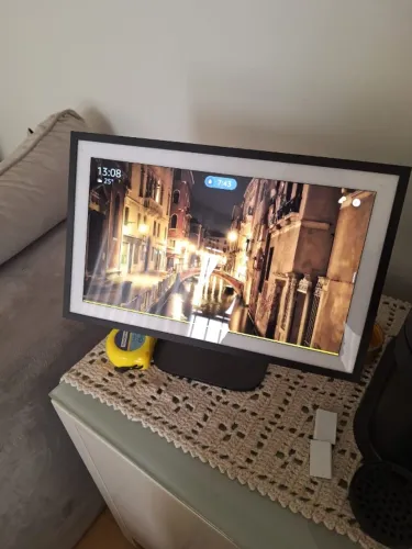 Amazon Echo Show 15 Full HD Alexa + Suporte De Mesa + Caixa - Impecável