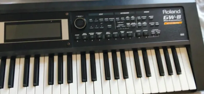 Roland Gw8