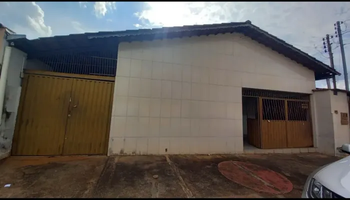 Casa de 2 quartos sendo 2 suites - Jardim Nova Esperança