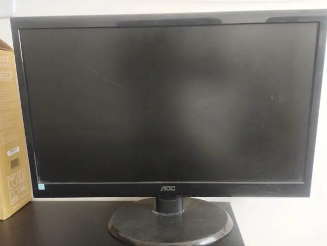 2 MONITORES VGA BARATOS! P/ Vender logo