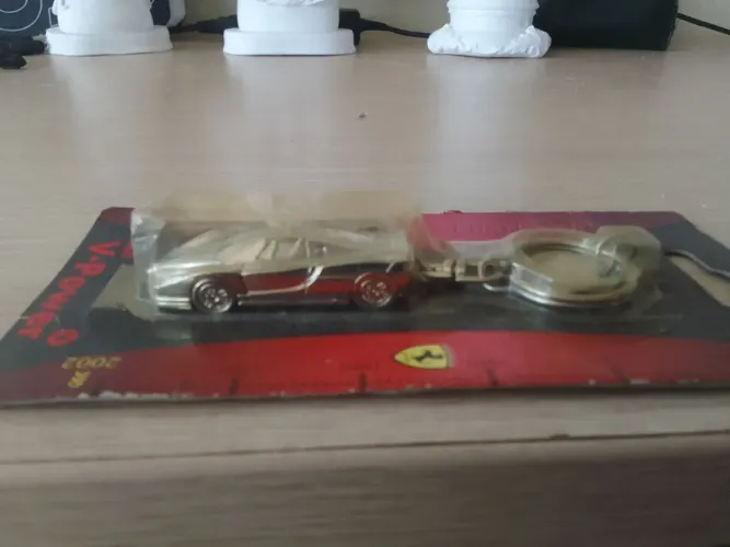 Chaveiro Shell V - POWER Enzo Ferrari (lacrado)