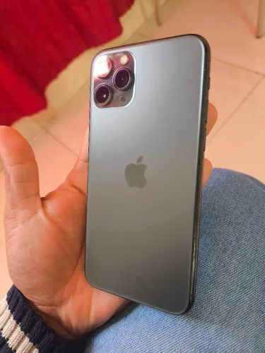 POCO X6 PRO 512gb + IPHONE 11 64gb SEMI NOVO SEM DETALHE ** ACEITANDO TROCA**