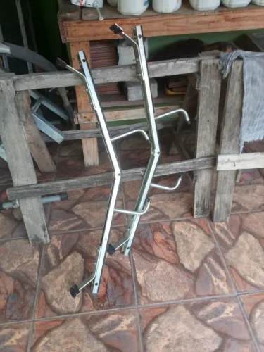 Hack bagageiro com item para escada