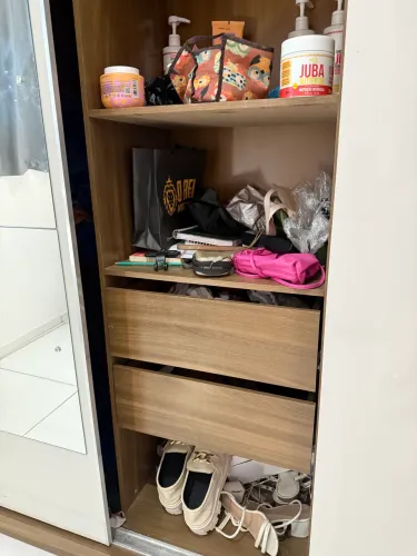 Guarda roupa seminovo