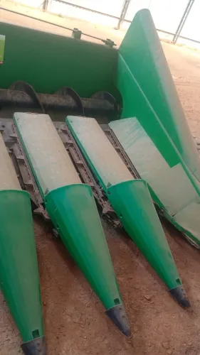 PLATAFORMA DE MILHO 10 LINHAS - JOHNDEER