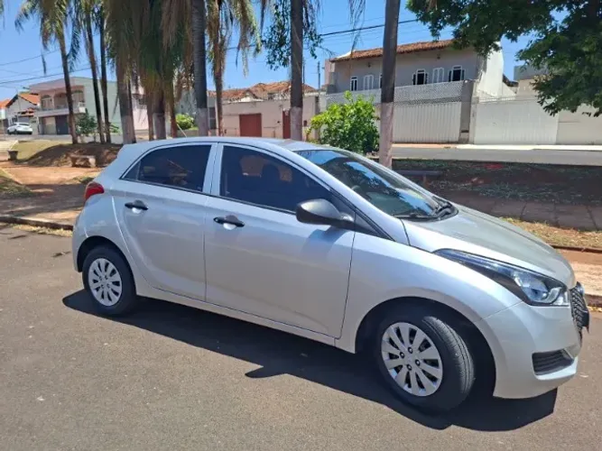 Hyundai HB20 Unique 1.0 Flex 12V Mec. 2019
