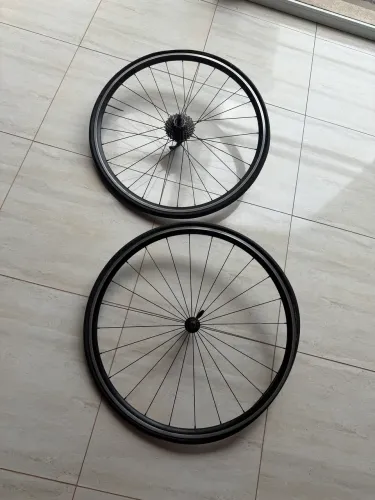 Roda speed 700 alumínio devox freio ferradura com K7 e pneu