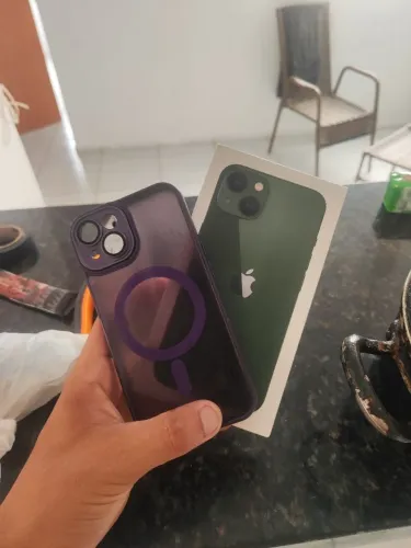 Caixa do iPhone 13 + capinha
