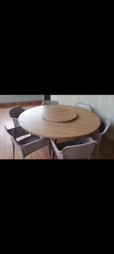 MESA GIRATÓRIA PARA JANTAR OU PETISCOS.