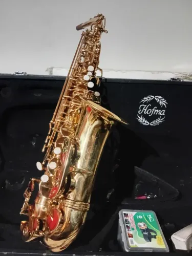 Saxofone alto Hofma HSA 400