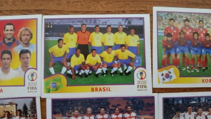 Coleção Completa: 32 Seleções Posadas - Copa do Mundo 2002 (Ano do Penta!)