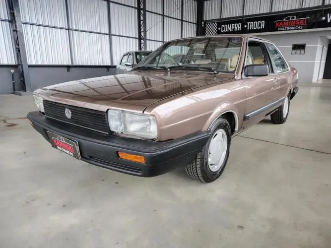 Volkswagen Santana Glsi / GLS 1.8/ 2.0 (álcool) 1988