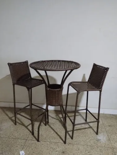 Conjunto de mesa bistrô com 2 banquetas 