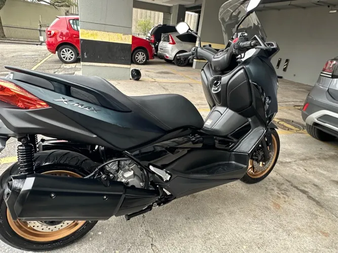 Xmax 250 ABS, baixíssima km