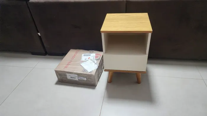 Mesa de Cabeceira 