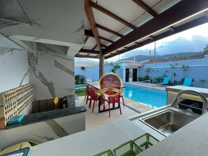 Casa à venda no Balneário Flórida em Praia Grande  4 dormitórios, piscina, área gourmet e 