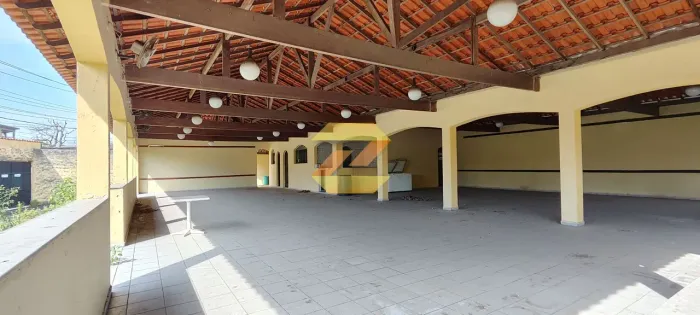 Ótimo Galpão / Salão de Festas / Terreno ou Loja - Esquina 700m2 - Bangu