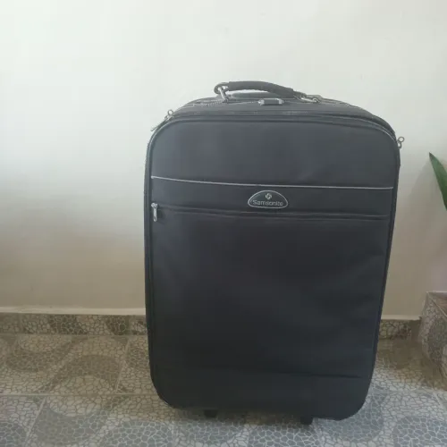 Mala Grande Samsonite! No meu perfil tem outras opções.