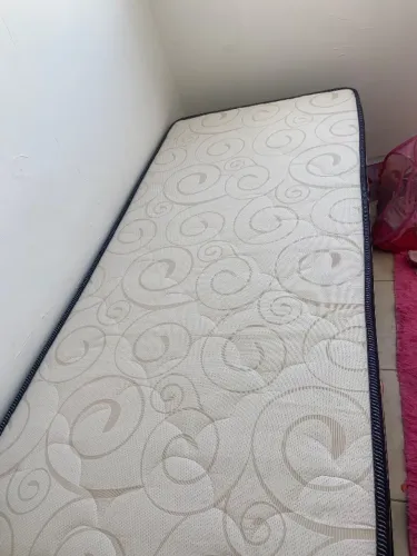 Cama de solteiro 