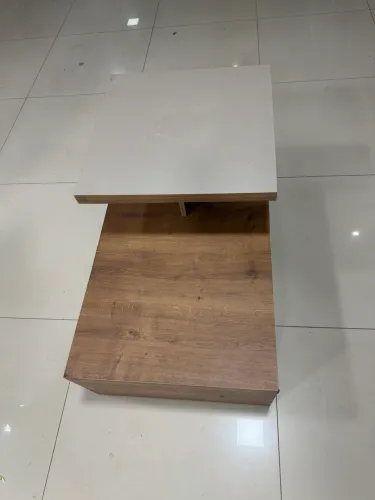 Vendo mesa de centro em móveis planejados