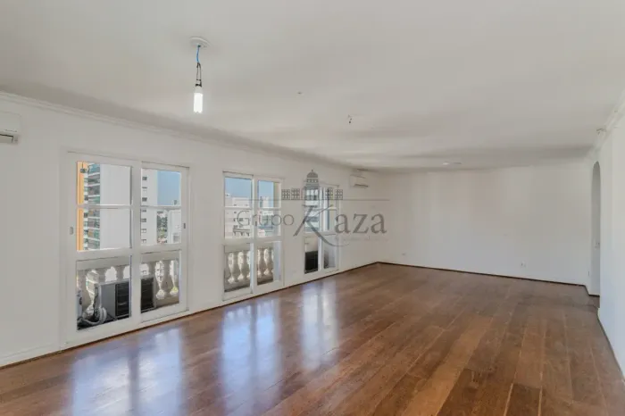Apartamento - Jardim Paulista - 4 Dormitórios - 170m².