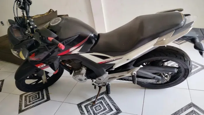 CB TWISTER 250