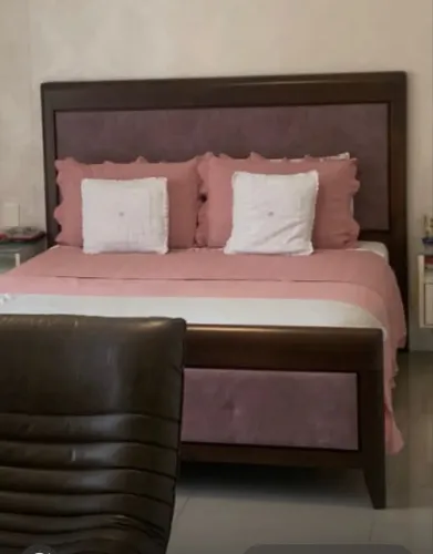 Cama queen madeira maciça marca Sierra