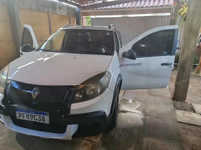 Renault Sandero Stepway Hi-flex 1.6 16V 5P 2013