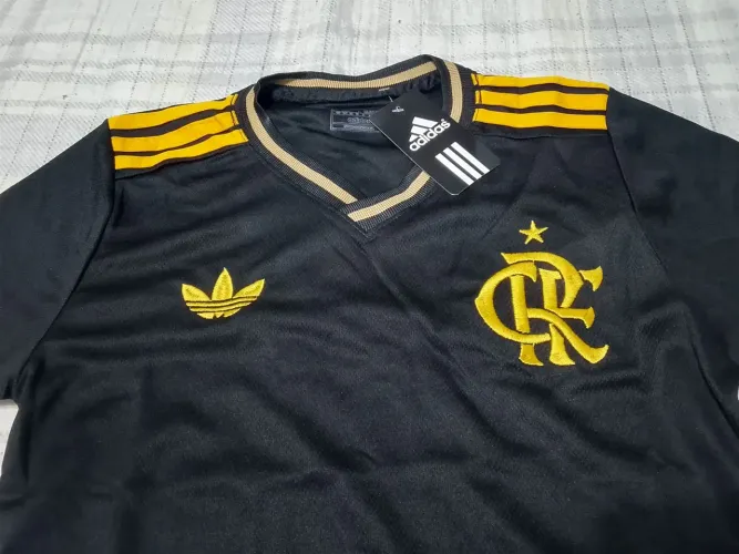 Camisa baby look flamengo preta e amarela
