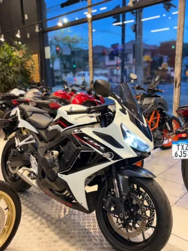 HONDA CBR 650