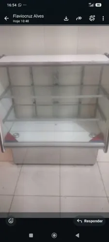 Vendo balcão para pão e salgados bem conservado já vai com LED