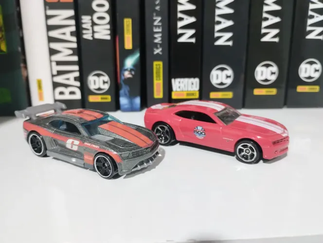 Hot Wheels Camaro loose