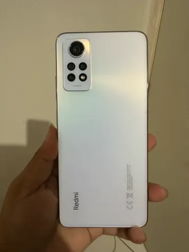 Vendo celular bem conservado estado de novo