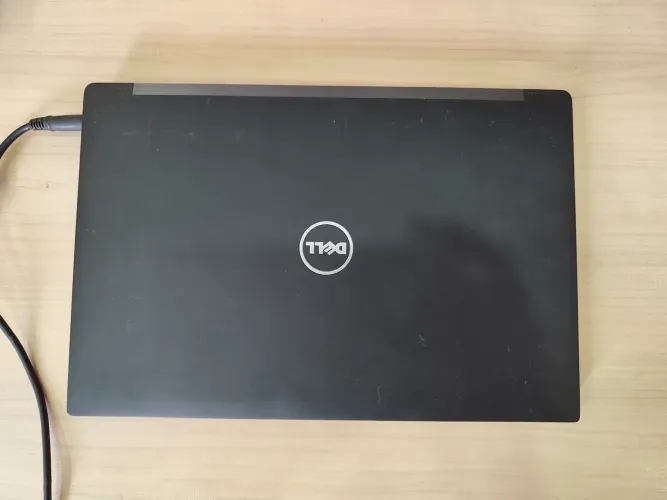 Ultrabook i7 7geração 256SSD 4GB ram sem bateria 