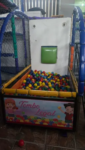 Vendo ou troco tombo legal brinquedo buffet festa