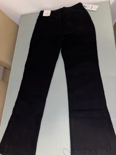 CALÇA PRETA FLARE JEANS