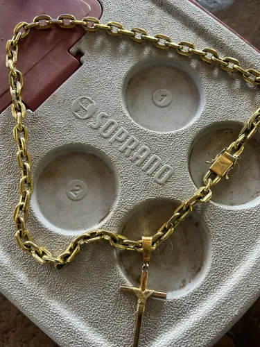 VENDO CORRENTE PULSEIRA QUASE IGUAL OURO *