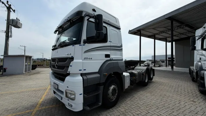 Axor 2544 LS.