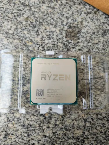 Processador AMD Ryzen 3 2200G + Cooler Box Original - Vídeo Integrado Vega 8