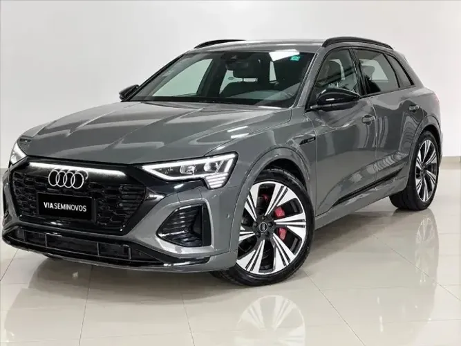 Audi Q8 E-tron Performance Black (elétrico) 2024