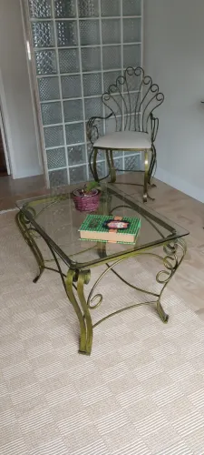 vendo cadeira e mesa de centro feitas em ferro