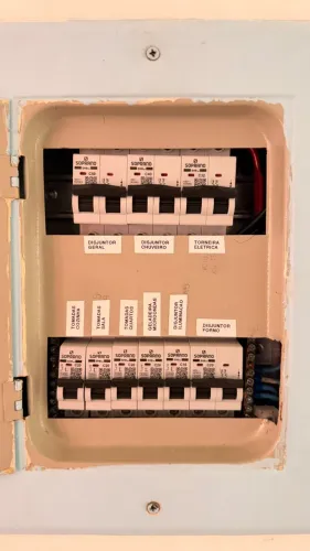 Eletricista Residencial | Instalação e Manutenção Elétrica